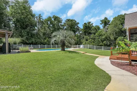 Exterior - 496 Captain Beam Blvd, Hampstead, NC 28443 photo 5 of 13