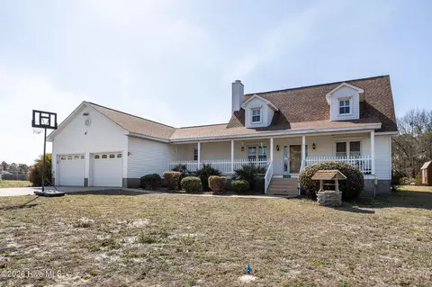 145 Alston Ave, Newport, NC 28570