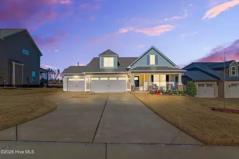 35 Mountain View Dr, Garner, NC 27529