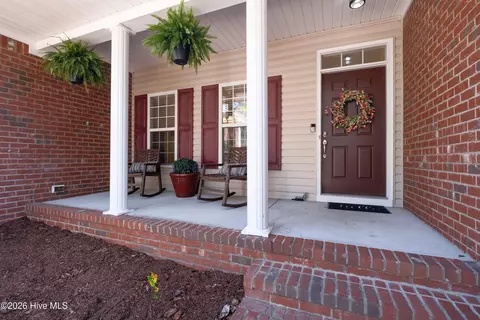Exterior - 20 Bradley Ln, Pinehurst, NC 28374 photo 3 of 4