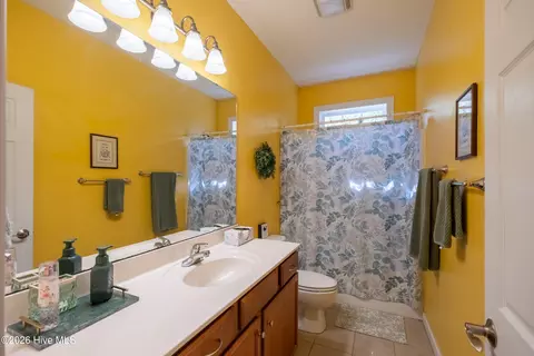Bath - 20 Bradley Ln, Pinehurst, NC 28374 photo 4 of 4
