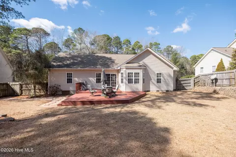 Exterior - 20 Bradley Ln, Pinehurst, NC 28374 photo 4 of 4