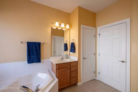 Bath - 20 Bradley Ln, Pinehurst, NC 28374 photo 1 of 4