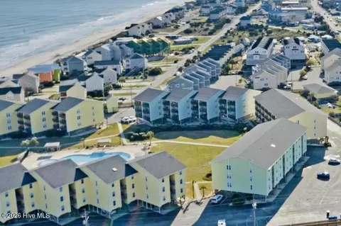 918 N New River Dr #515, Surf City, NC 28445