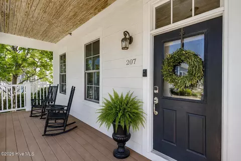 207 S Academy St, Washington, NC 27889