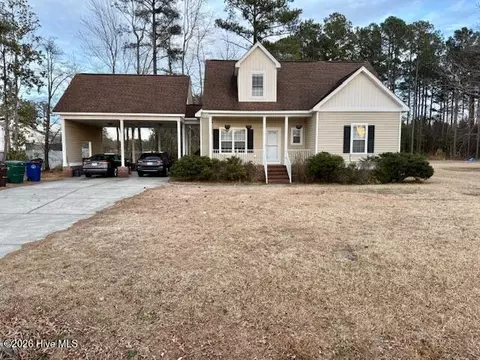 303 Emilys Dr, Tarboro, NC 27886