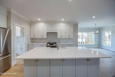 Kitchen - 3216 Whichards Beach Rd, Chocowinity, NC 27817 photo 4 of 5