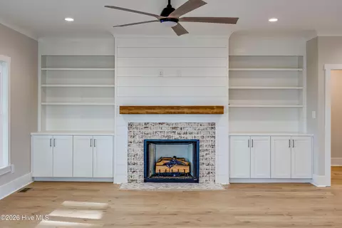 Living - 3216 Whichards Beach Rd, Chocowinity, NC 27817 photo 6 of 9