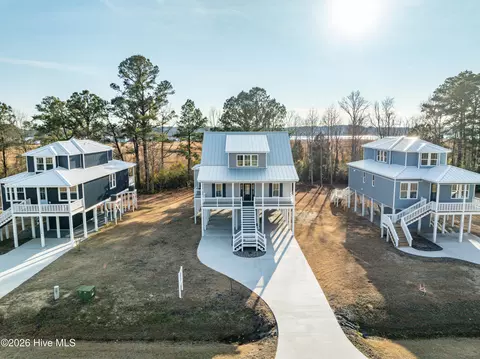 3216 Whichards Beach Rd, Chocowinity, NC 27817