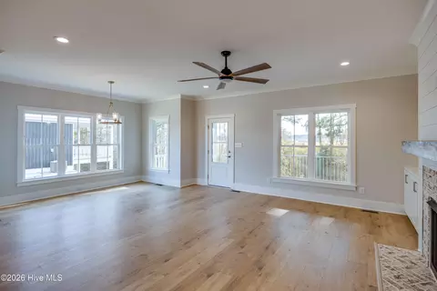 Living - 3216 Whichards Beach Rd, Chocowinity, NC 27817 photo 2 of 9
