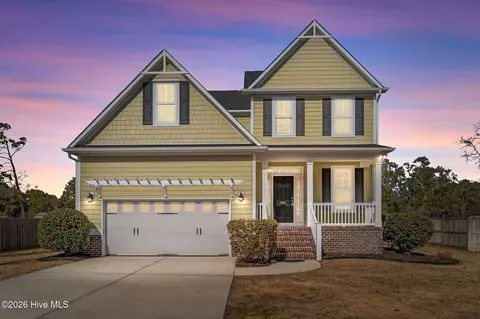 221 Friendly Ln, Wilmington, NC 28409