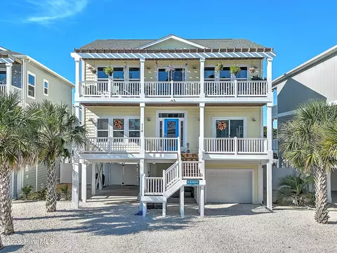 115 Deal Dr, Holden Beach, NC 28462