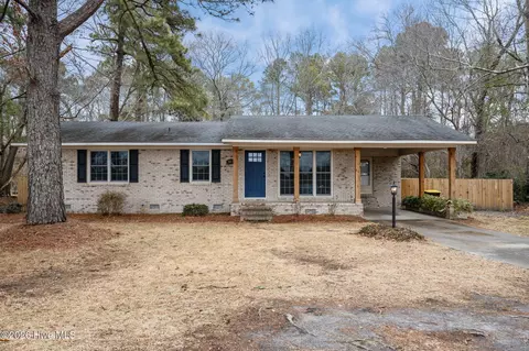 947 E Hanrahan Rd, Grifton, NC 28530