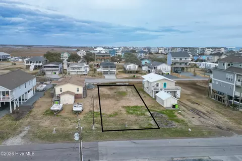 7026 7th St, Surf City, NC 28445