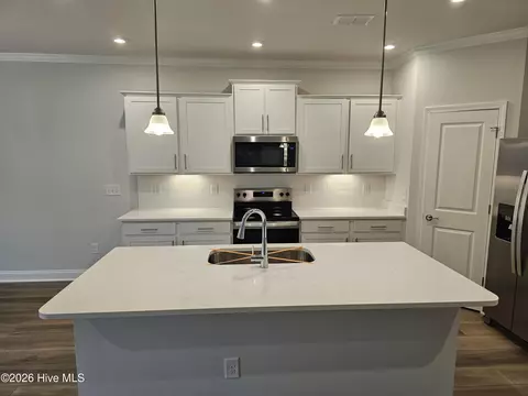 Kitchen - 536 Glitter Bay Loop, Shallotte, NC 28470 photo 2 of 2