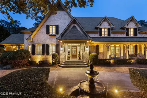2201 Masons Point Pl, Wilmington, NC 28405