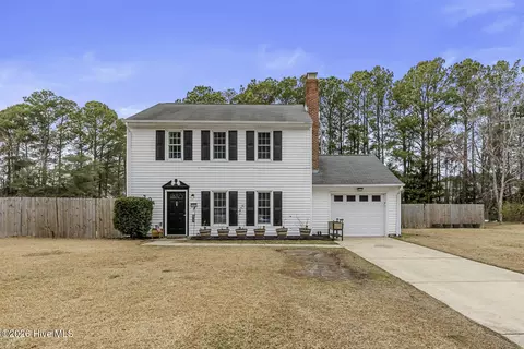 201 Valencia Ct, Jacksonville, NC 28546
