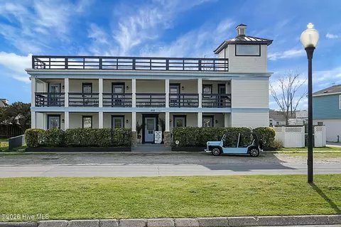 205 Harper Ave, Carolina Beach, NC 28428