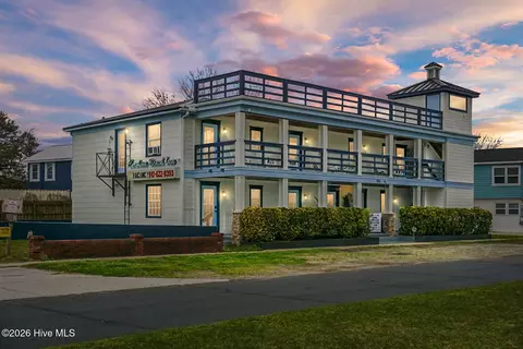 205 Harper Ave, Carolina Beach, NC 28428