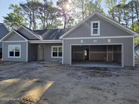 980 Rialto Ln, Ayden, NC 28513