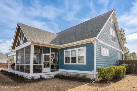 Exterior - 753 Crown Pointe Dr, Hampstead, NC 28443 photo 10 of 15