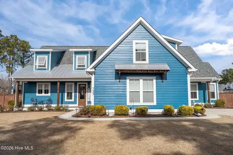 Exterior - 753 Crown Pointe Dr, Hampstead, NC 28443 photo 1 of 15