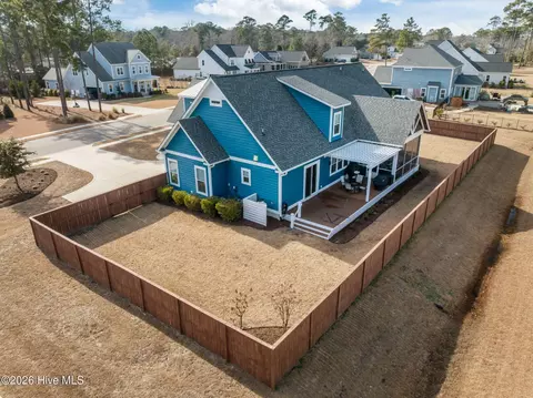 Exterior - 753 Crown Pointe Dr, Hampstead, NC 28443 photo 12 of 15