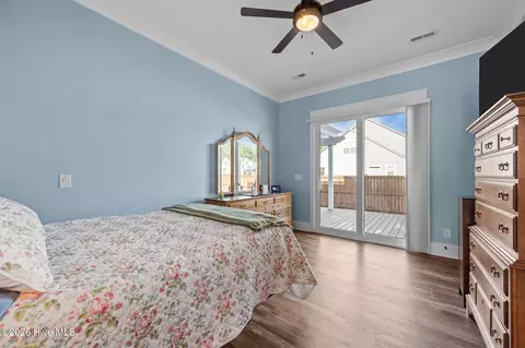 Bedroom - 753 Crown Pointe Dr, Hampstead, NC 28443 photo 9 of 10