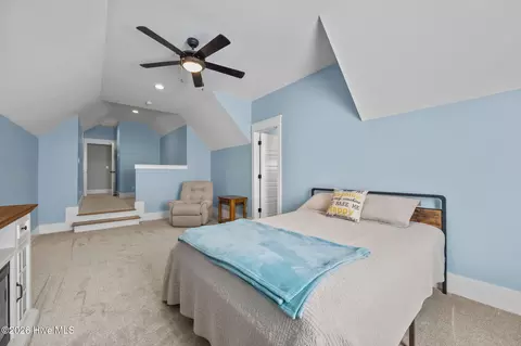 Bedroom - 753 Crown Pointe Dr, Hampstead, NC 28443 photo 7 of 10