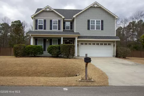 233 Blue Creek Farms Dr, Jacksonville, NC 28540