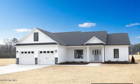 628 Tart Town Rd, Dunn, NC 28334