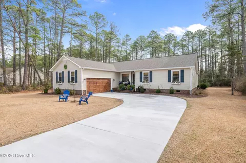 1827 Caracara Dr, New Bern, NC 28560