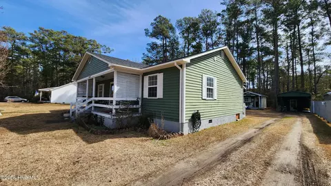 Exterior - 782 Straits Rd, Gloucester, NC 28528 photo 5 of 19
