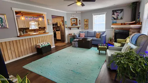 Living - 782 Straits Rd, Gloucester, NC 28528 photo 1 of 4