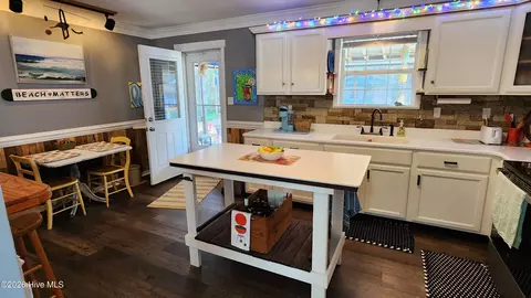 Kitchen - 782 Straits Rd, Gloucester, NC 28528 photo 3 of 8