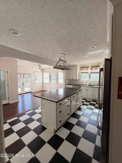 Kitchen - 4320 Main St, Gibson, NC 28343 photo 3 of 6