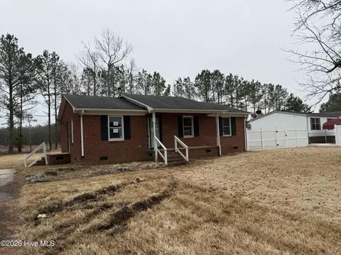 305 S Camp St, Winton, NC 27986