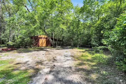 409 Pond View Cir, Hampstead, NC 28443 photo 14