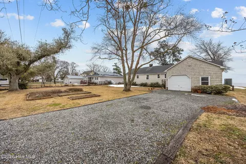 236 Morrison Rd, Oriental, NC 28571