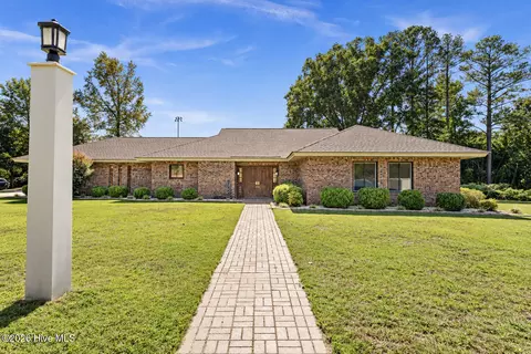 Other - 616 E Murphy St, Wallace, NC 28466 photo 1 of 12