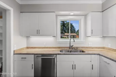 Kitchen - 616 E Murphy St, Wallace, NC 28466 photo 3 of 3