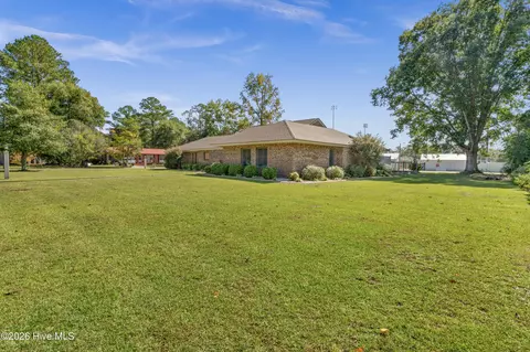 Exterior - 616 E Murphy St, Wallace, NC 28466 photo 7 of 7