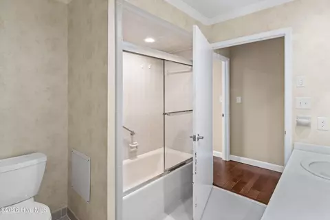 Bath - 616 E Murphy St, Wallace, NC 28466 photo 1 of 4