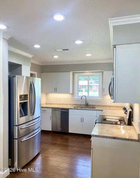 Kitchen - 616 E Murphy St, Wallace, NC 28466 photo 1 of 2