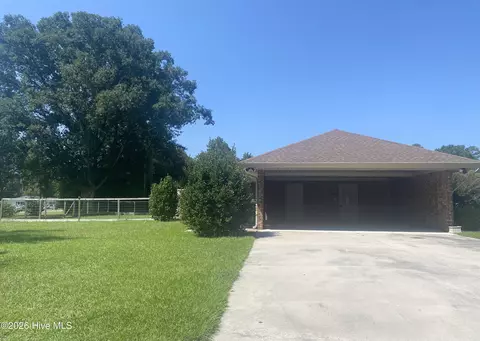 Exterior - 616 E Murphy St, Wallace, NC 28466 photo 1 of 4