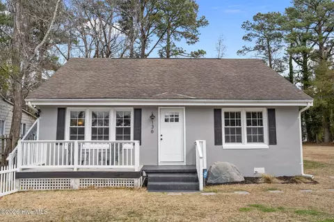 136 Elizabeth St, Jacksonville, NC 28540