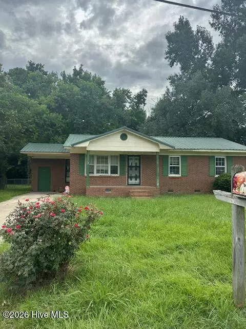 106 S Wilkes St, Chadbourn, NC 28431