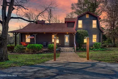 229 Treehaven Ln, Jacksonville, NC 28540