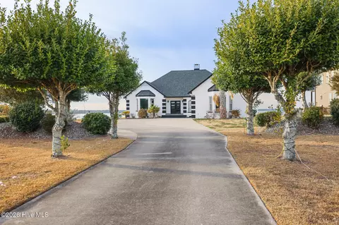 128 Gemstone Dr, Sneads Ferry, NC 28460