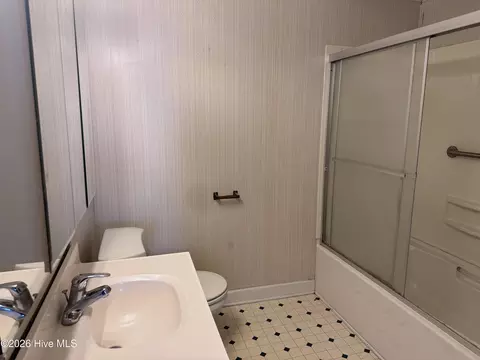 Bath - 3222 Perry Blizzard Rd, Deep Run, NC 28525 photo 3 of 4
